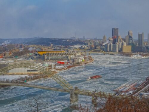 19 Photos of Pittsburgh's Frozen Rivers to Make You Feel Cold