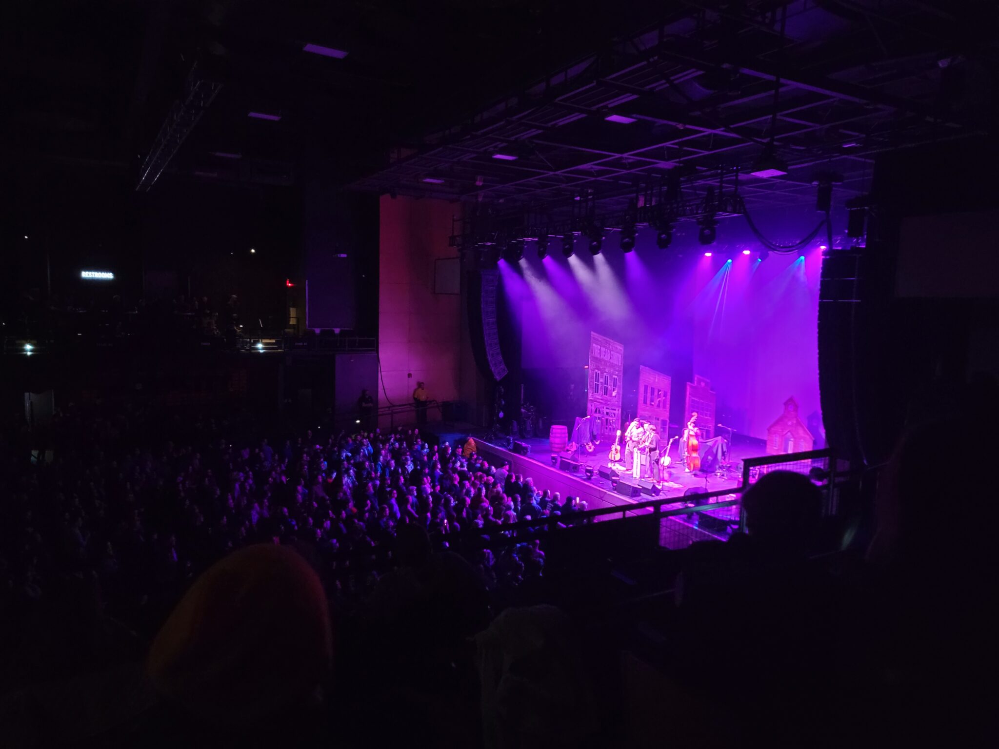 stage-ae-concerts-what-is-the-venue-like-for-a-show