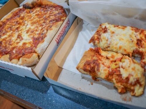 Mineo’s Pizza Review – Adequate Pies in Squirrel Hill