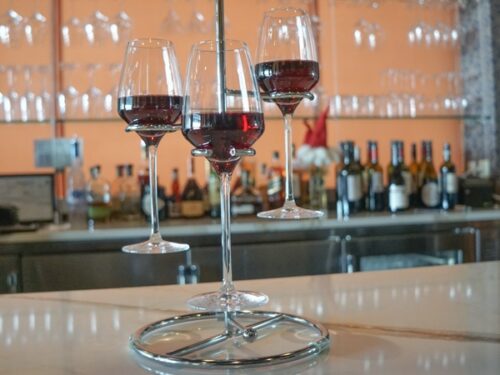 Apericena Wine Bar Review – High-End Wines in the South Hills