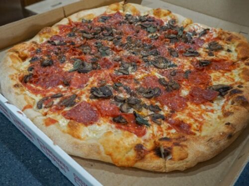 Pizzeria Davide Review – Delicious Pizza But a Confusing Menu