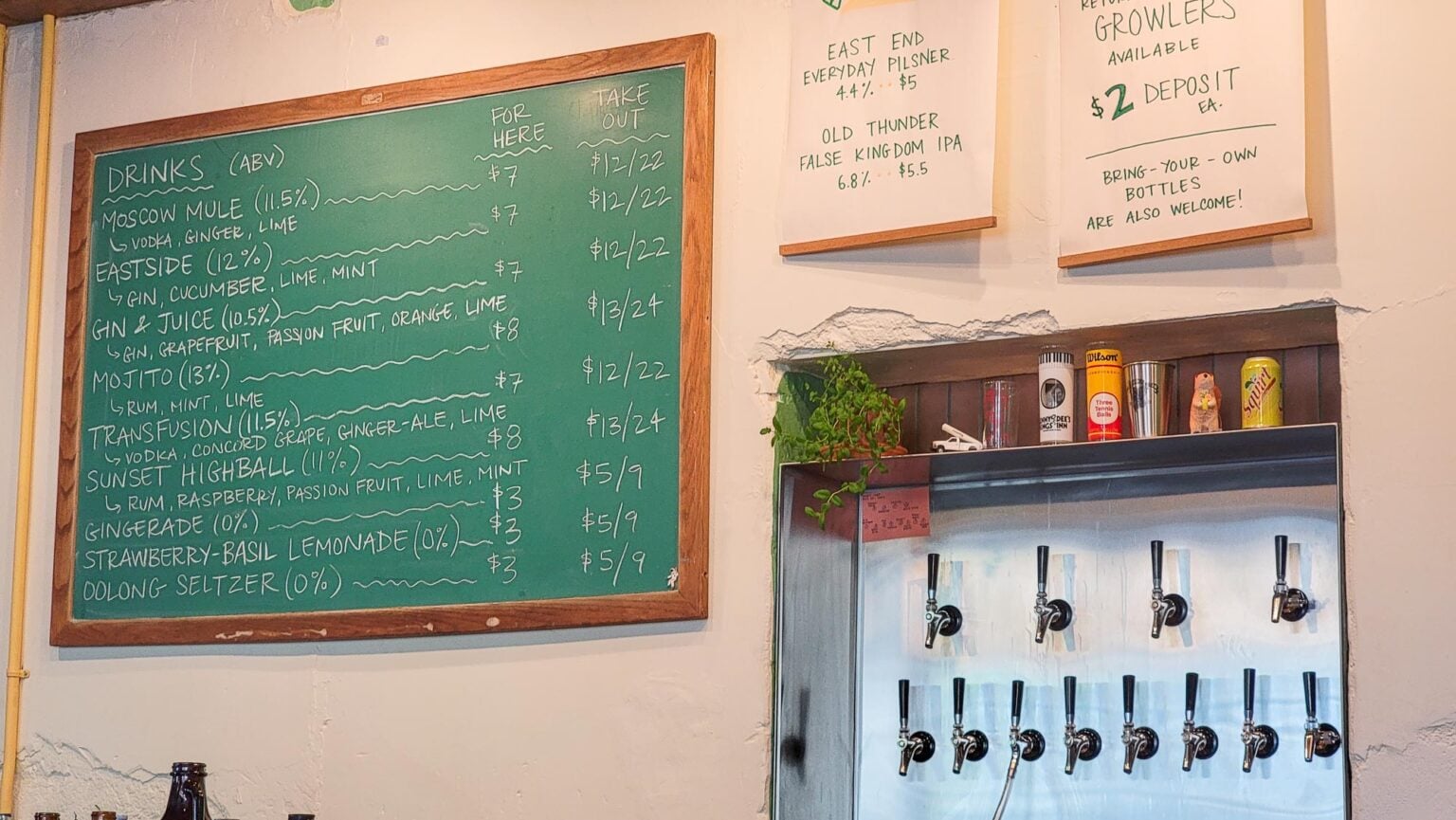 29 of the Best Cocktail Bars in Pittsburgh for a Libation