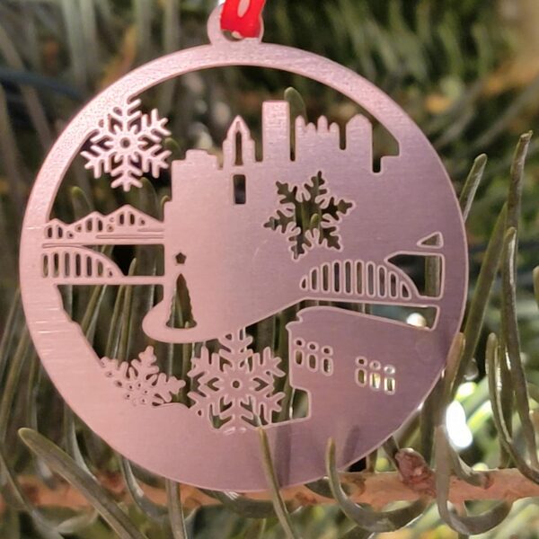 Pittsburgh skyline ornament