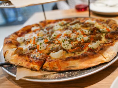 Alta Via Pizzeria Review – Monster Pizzas Come to Bakery Square