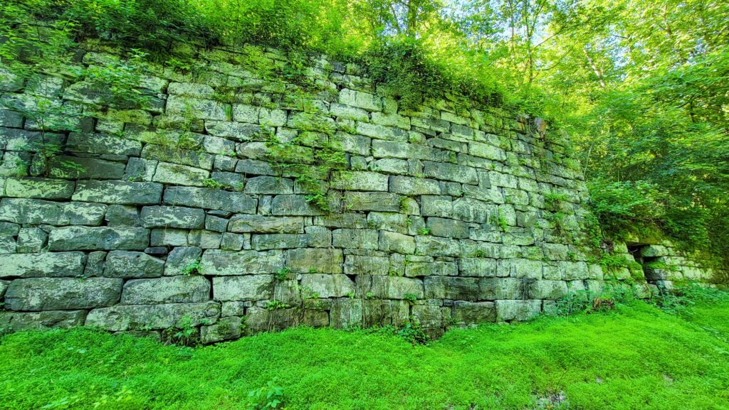 The Armstrong Trail Offers 35 Miles on the Allegheny River