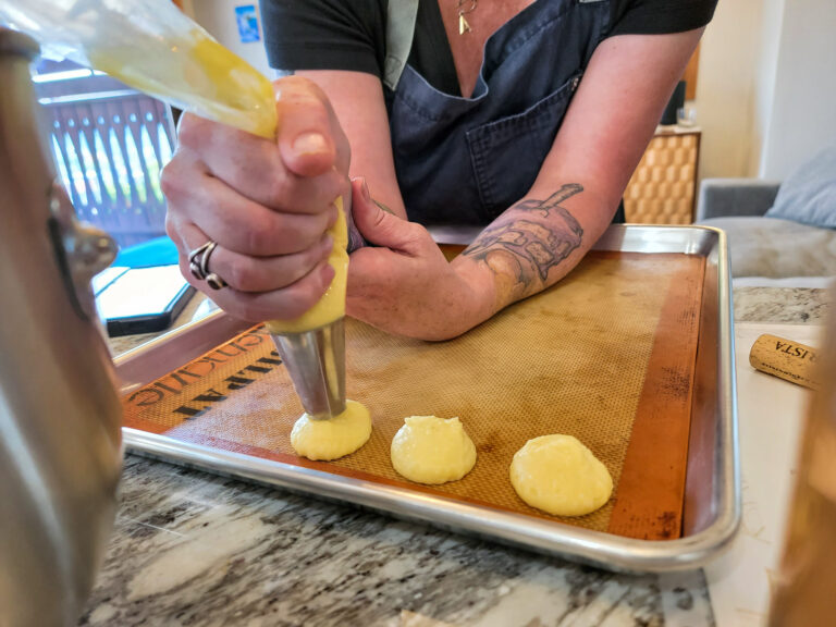 Chef Alekka 2000px 32 768x576