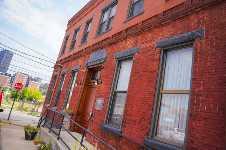 Travelers Rest 2000px 01 768x512