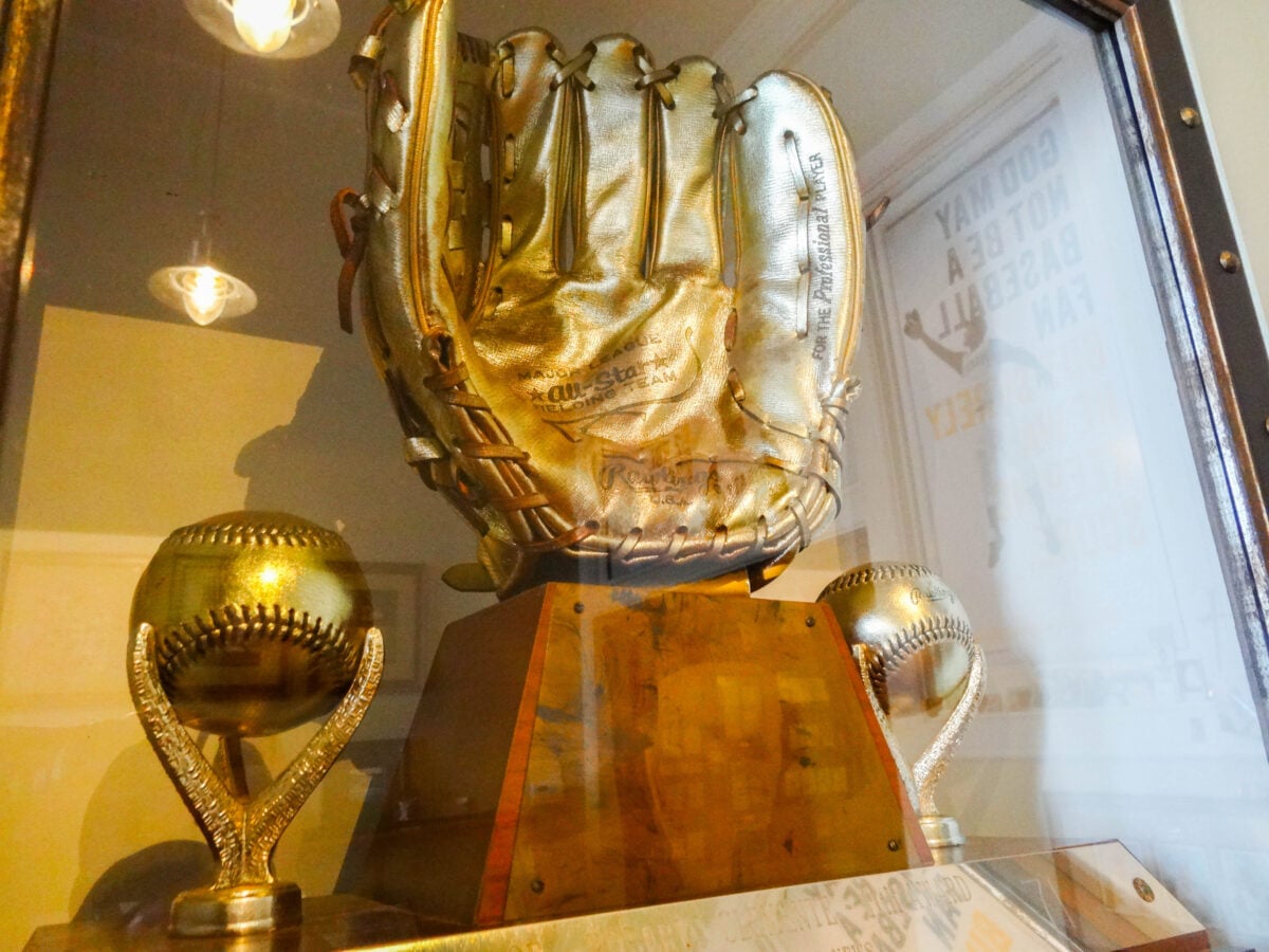 Clemente Gold Glove Clemente Gold Glove
